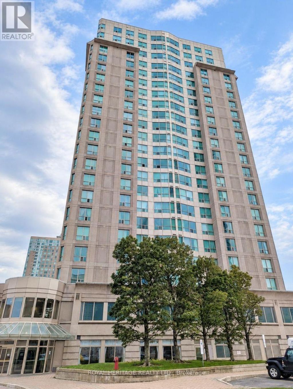 2110 - 18 Lee Centre Drive, Toronto (woburn)