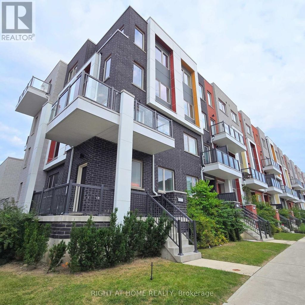 #upper Unit - 137 Frederick Tisdale Drive, Toronto (downsview-Roding-Cfb)