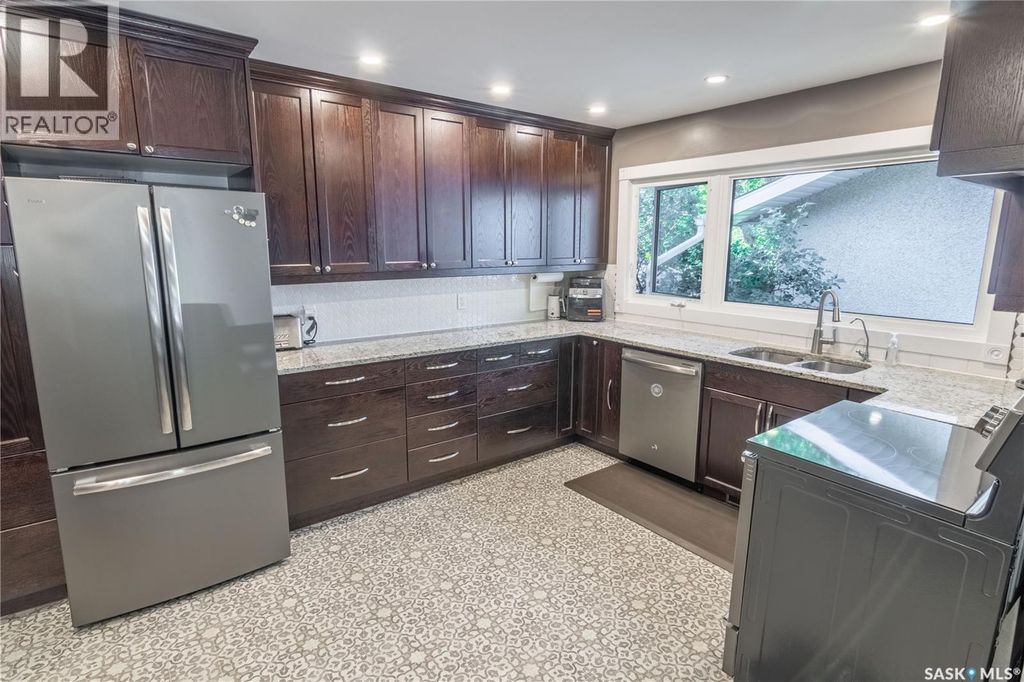 3708 Lakeview Avenue, Regina