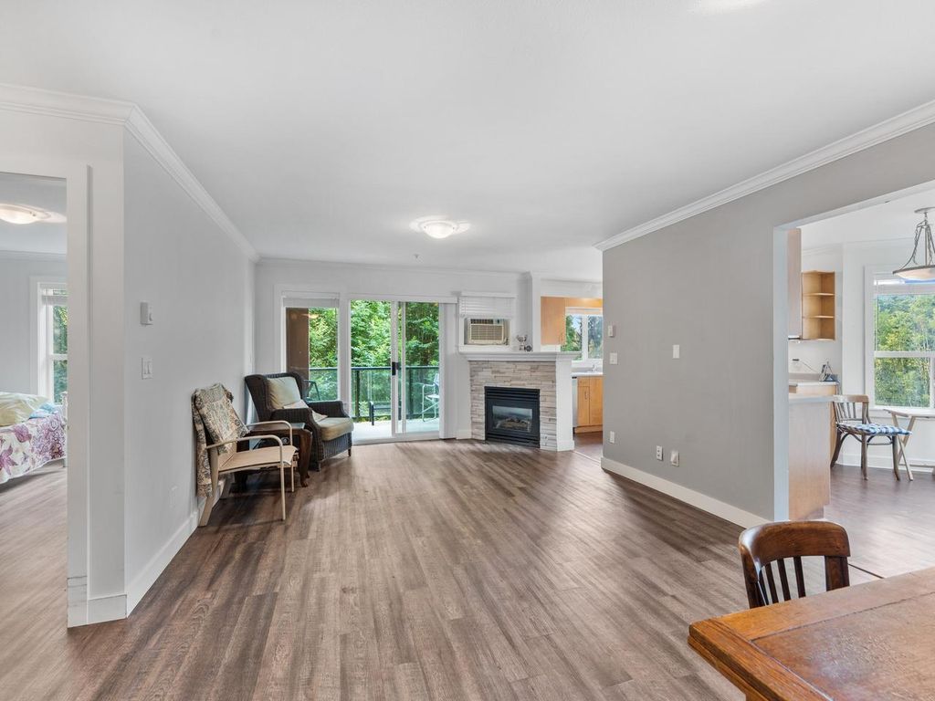 303 20239 Michaud Crescent, Langley