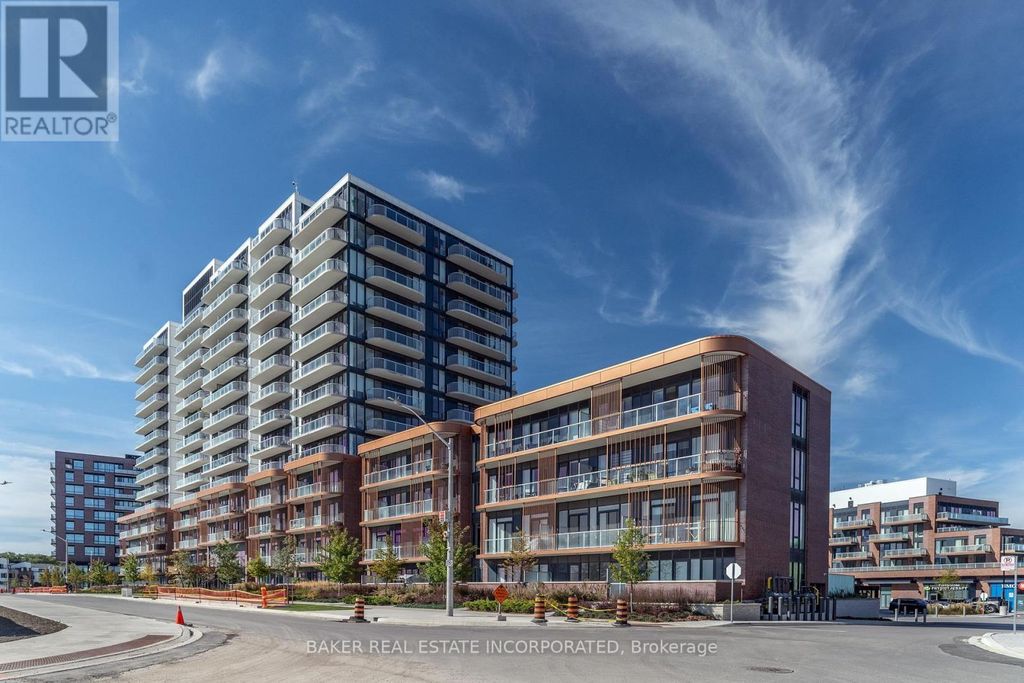 102 - 220 Missinnihe Way, Mississauga (port Credit)