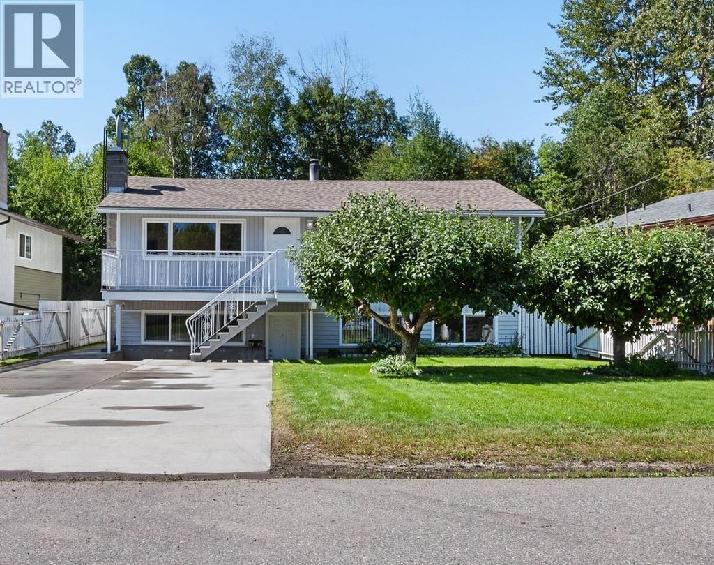 2335 Royal Crescent, Prince George