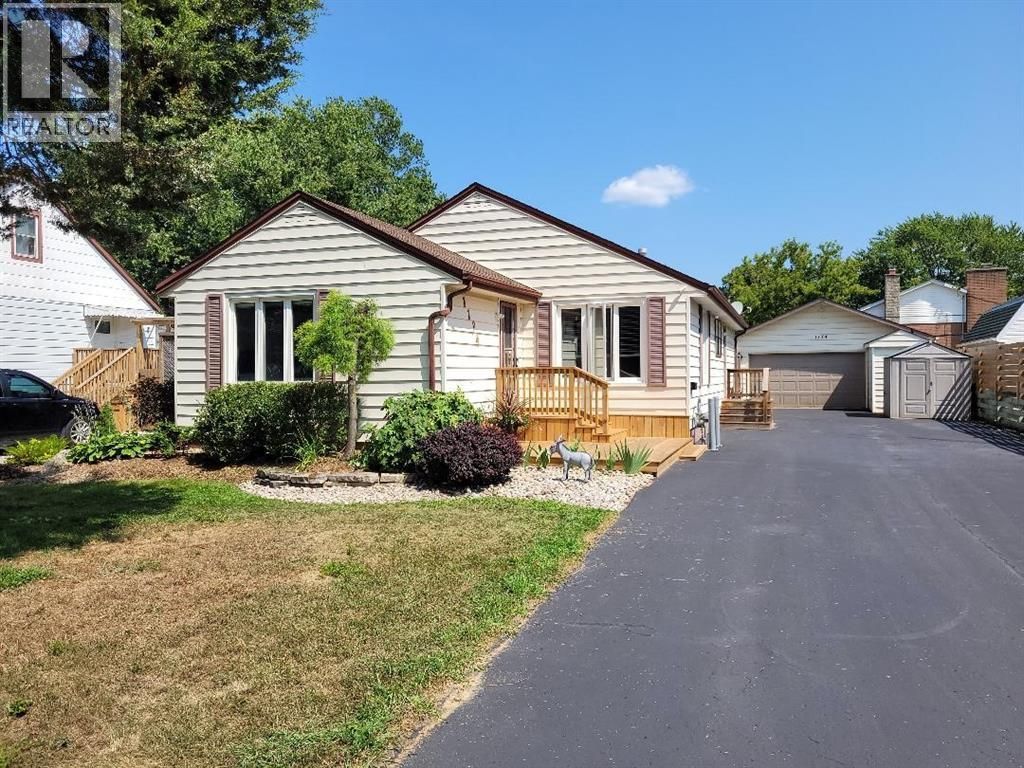 1174 Carr Street, Sarnia