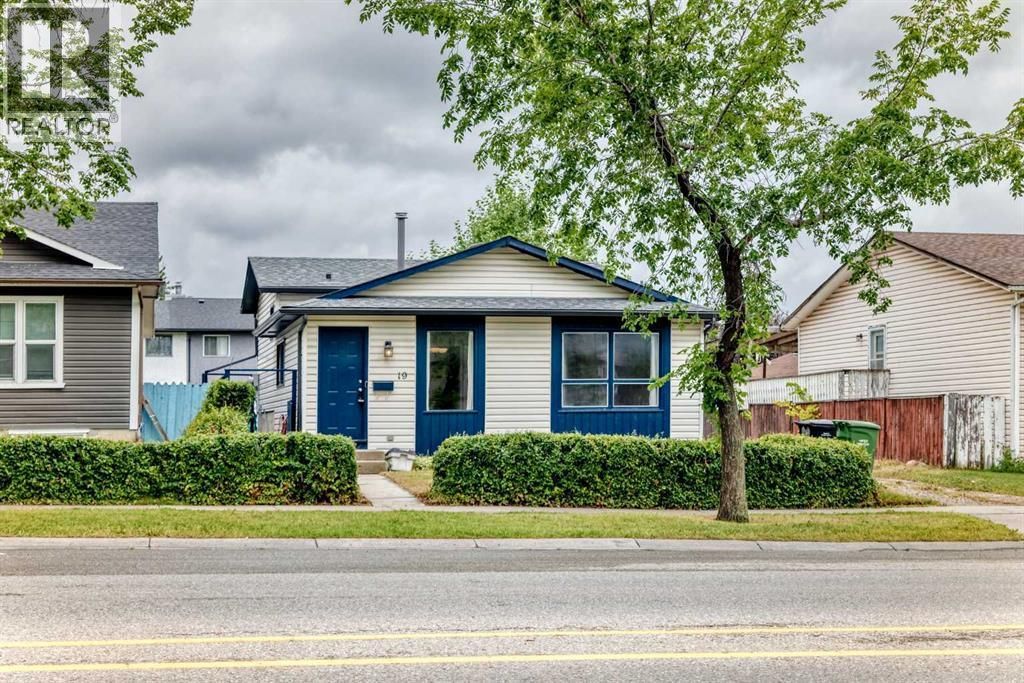 19 Falshire Drive Ne, Calgary