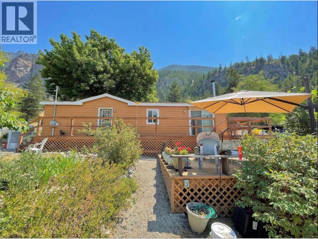 5251 Webster Street, Hedley
