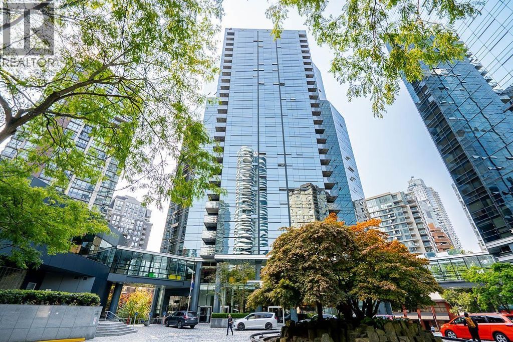 1907 1050 Burrard Street, Vancouver
