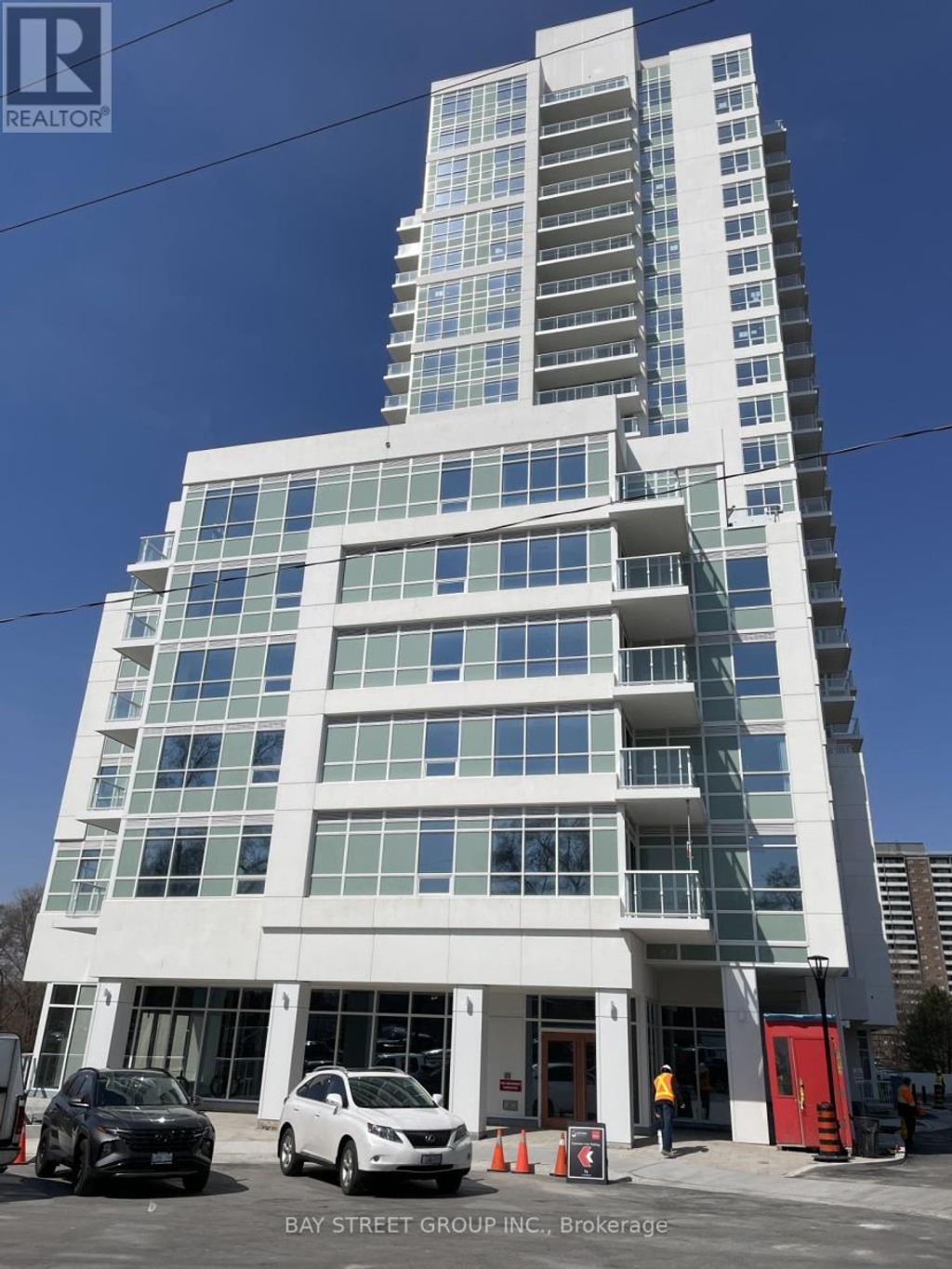 809 - 10 Wilby Crescent, Toronto (weston)