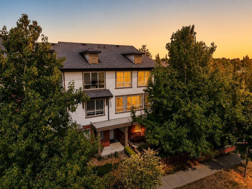 128 19505 68a Avenue, Surrey