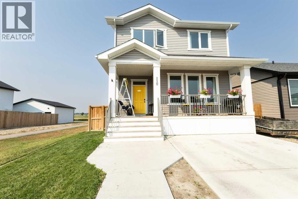 110 Prairie Gold Street, Taber