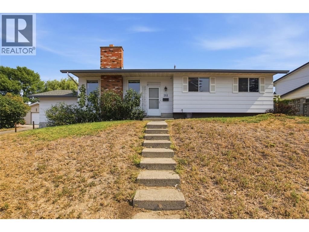 284 Arrowstone Drive, Kamloops