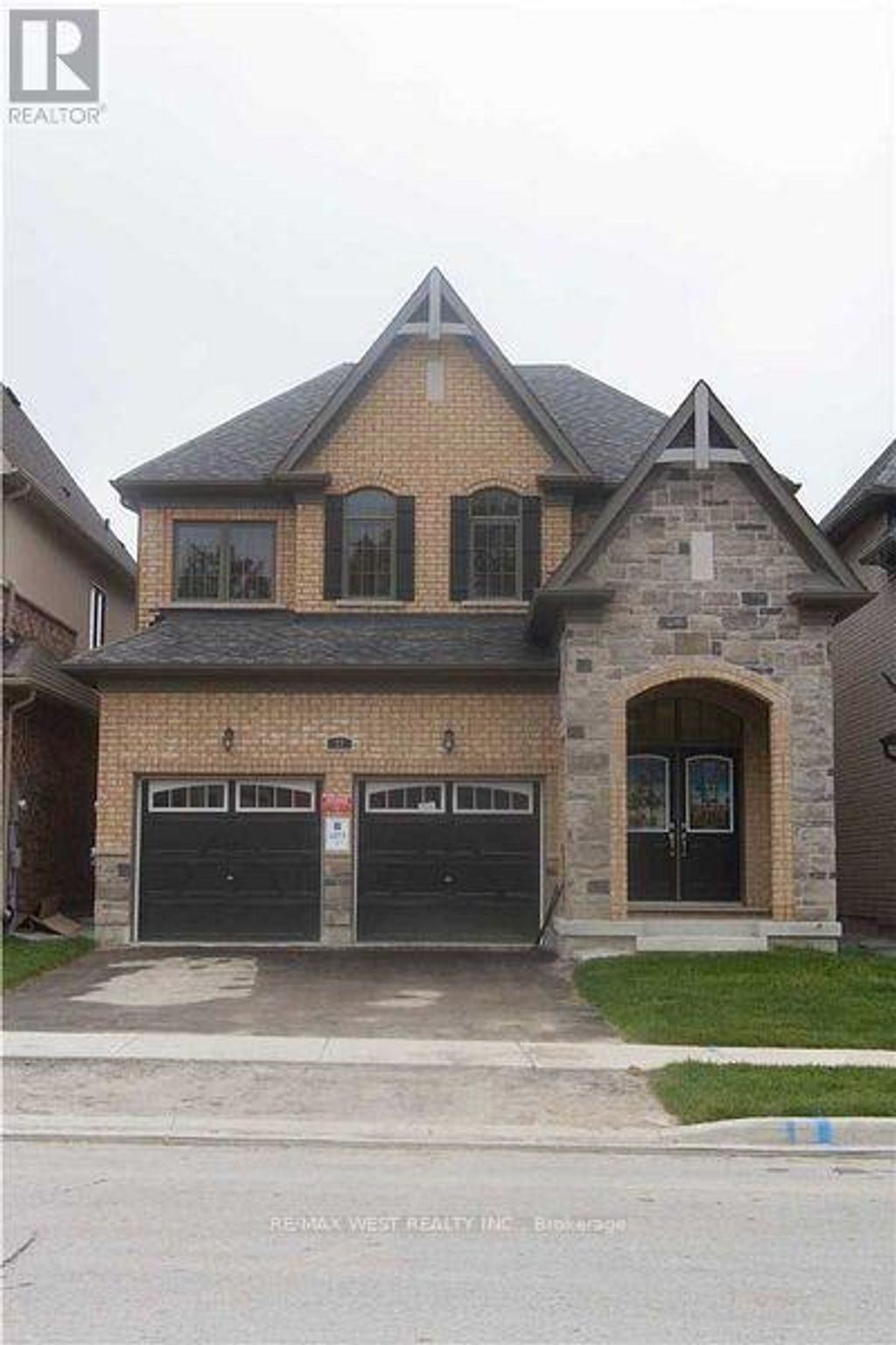 (main) - 11 Chessington Avenue, East Gwillimbury (queensville)