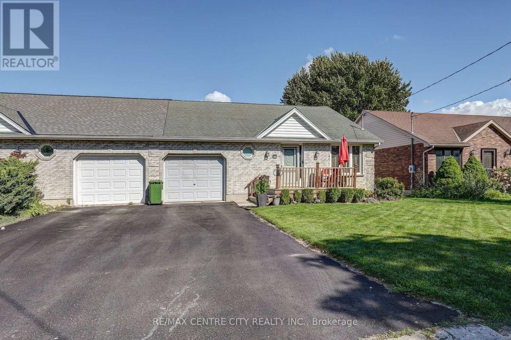 12 Second Avenue, St. Thomas