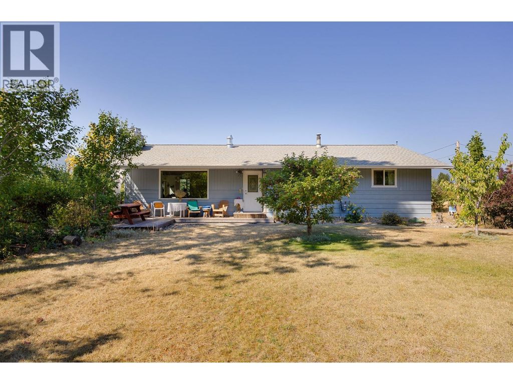 1141 70 Street Se, Salmon Arm