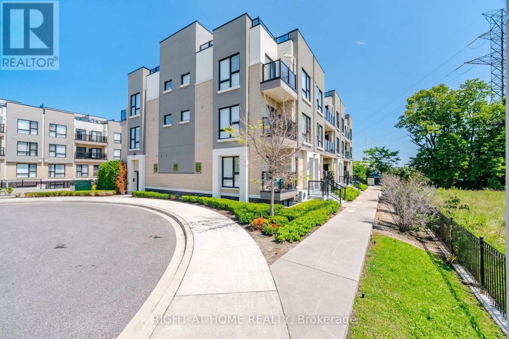 233 - 515 Kingbird Grove, Toronto (rouge)