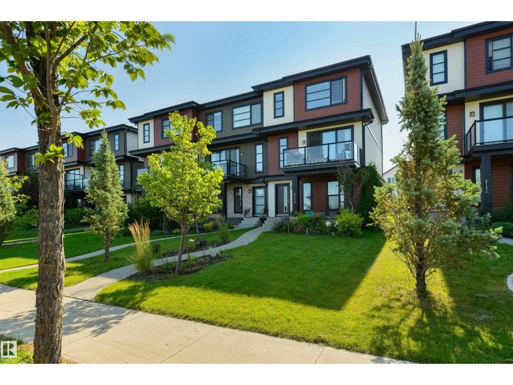8265 Chappelle Wy Sw, Edmonton