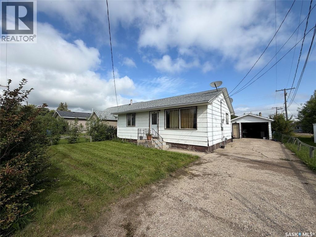 409 1st Avenue E, Spiritwood