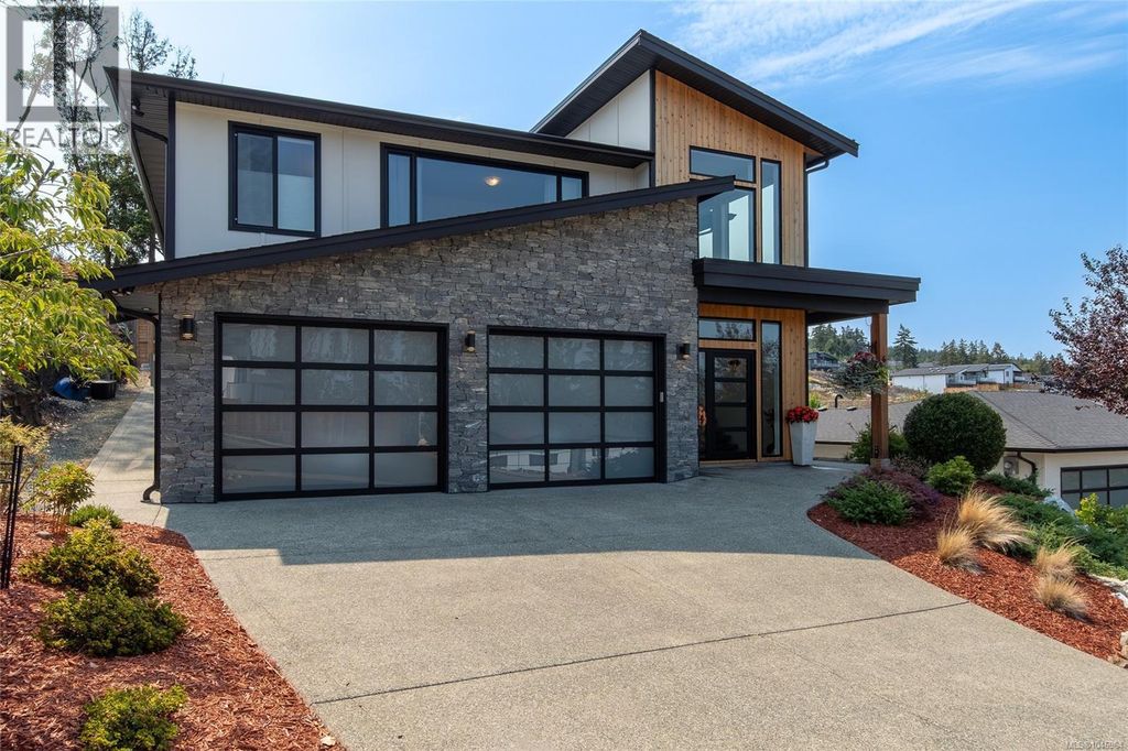 6218 Highwood Dr, Duncan