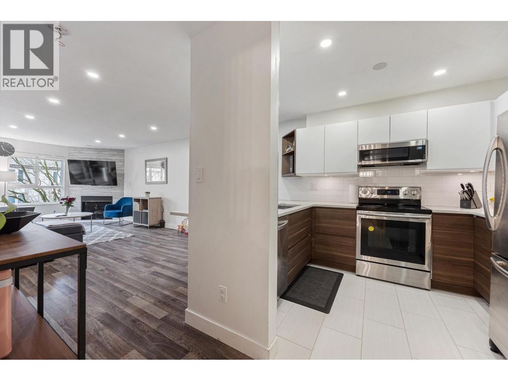 205 7465 Sandborne Avenue, Burnaby