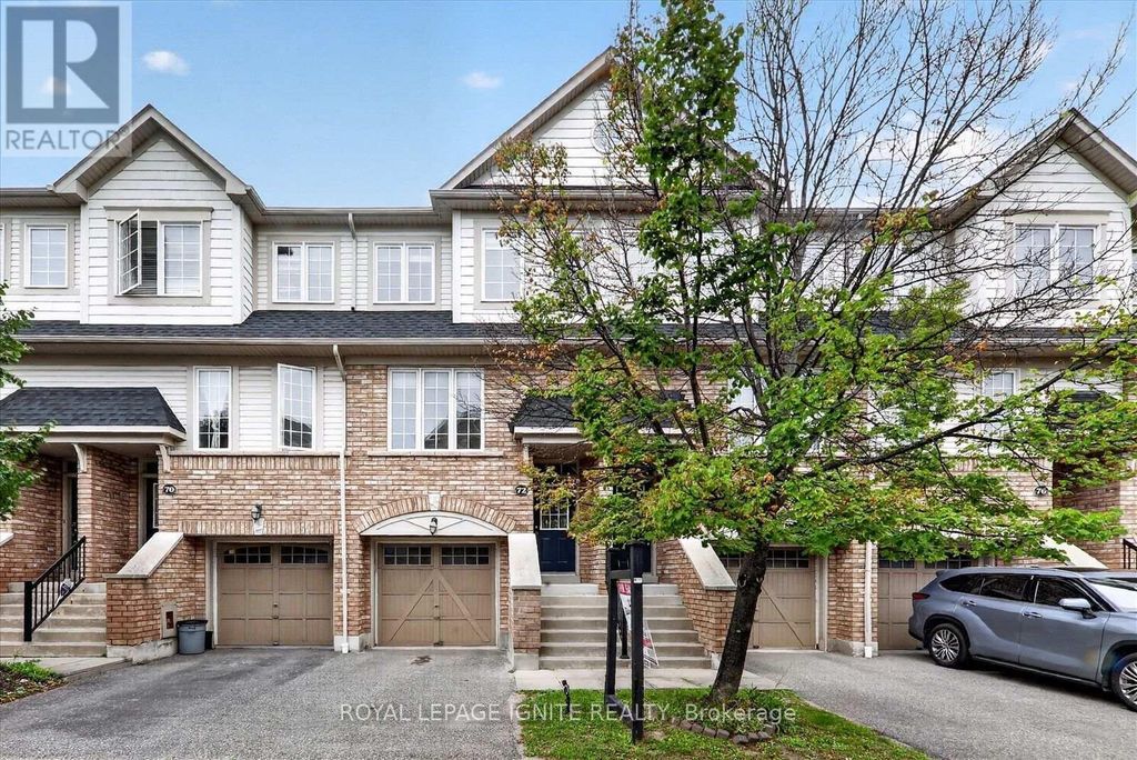 72 Oakins Lane, Ajax (northwest Ajax)