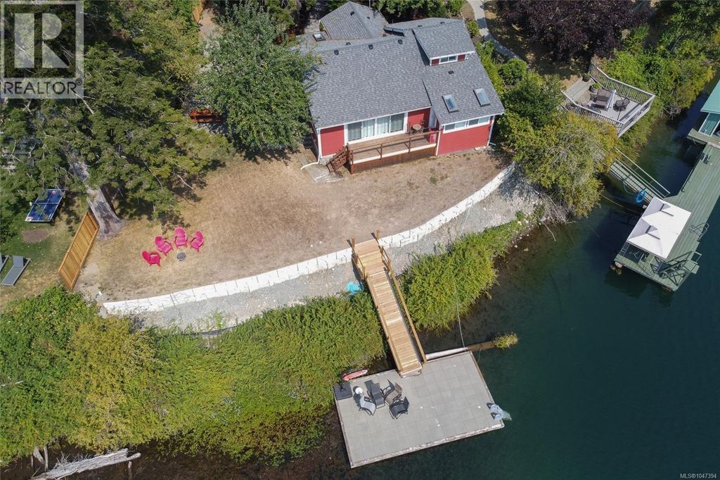 62 Gordon Rd, Lake Cowichan