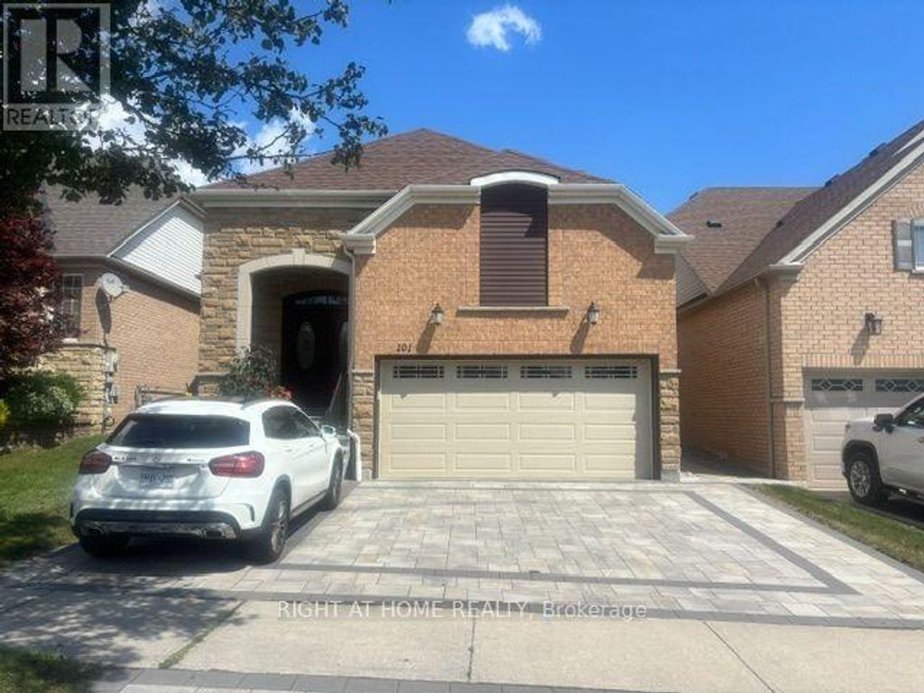 101 Mackey Drive, Whitby (lynde Creek)