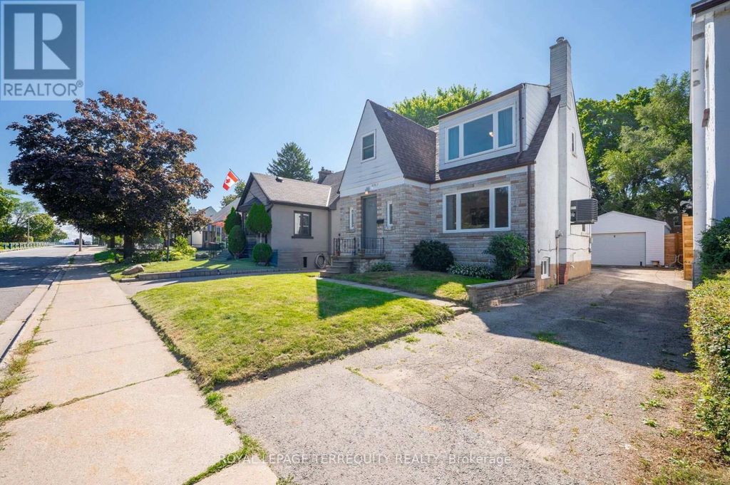 2307 Lawrence Avenue W, Toronto (humber Heights)