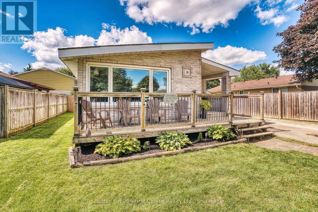 68 Kathryn Crescent, Stratford