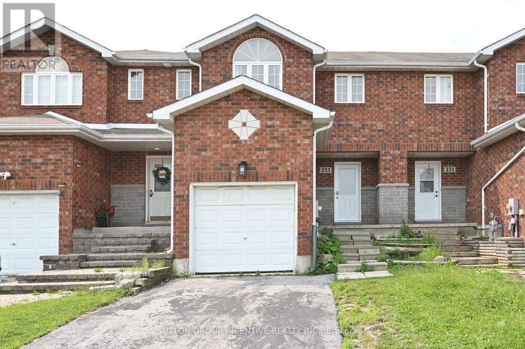 233 Stanley Street, Barrie (east Bayfield)
