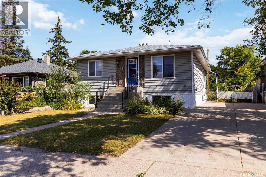 738 Weldon Avenue, Saskatoon