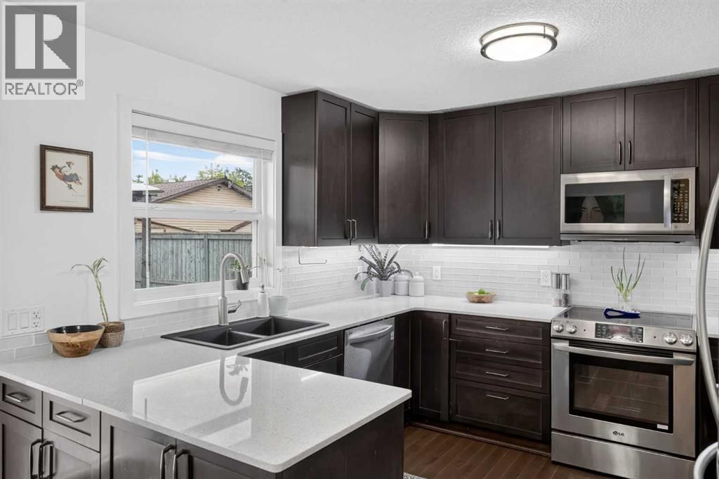 6324 Bowmont Crescent Nw, Calgary