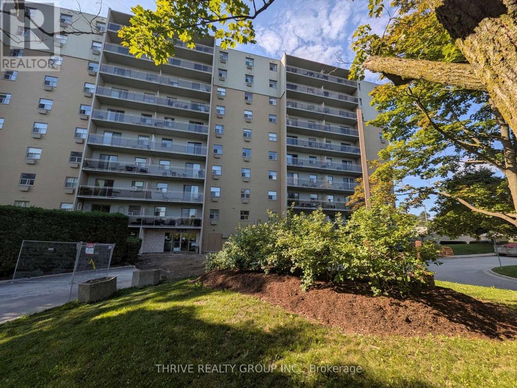 111 - 931 Wonderland Road S, London South (south M)