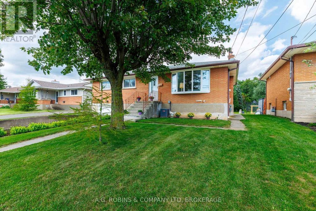 12 Berkley Avenue, Port Colborne (bethel)