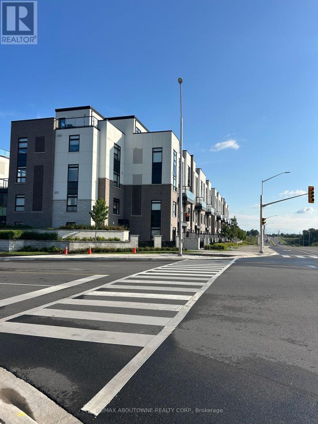 106 - 1581 Rose Way, Milton (cb Cobban)
