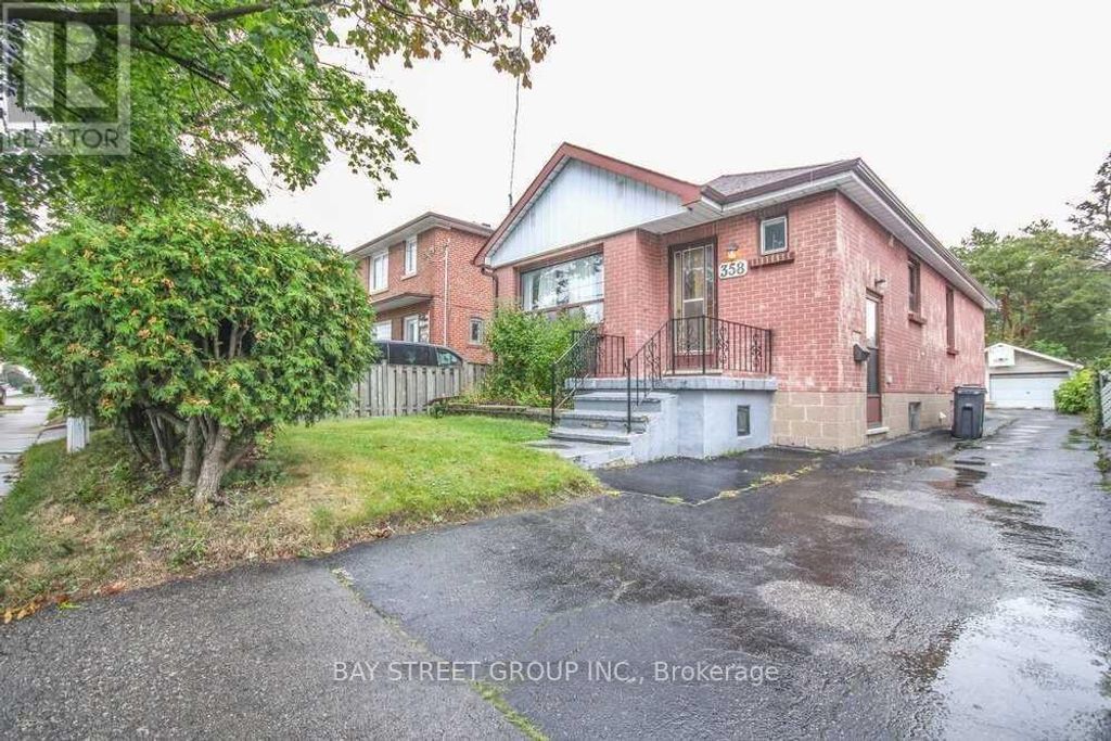 Upper - 358 Horner Avenue, Toronto (alderwood)