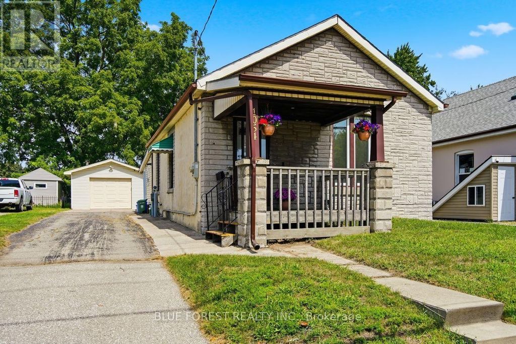 1054 Florence Street, London East (east M)