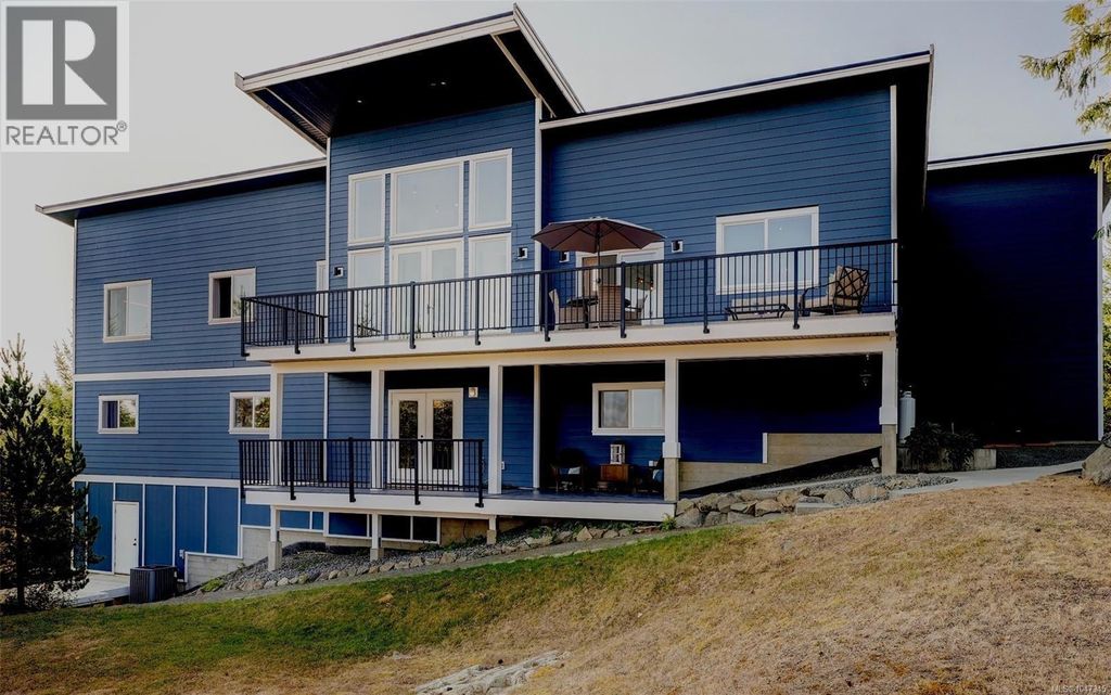 4836 Goldstream Heights Dr, Shawnigan Lake