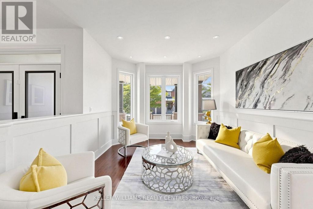 7 Philips Lake Court, Richmond Hill (jefferson)