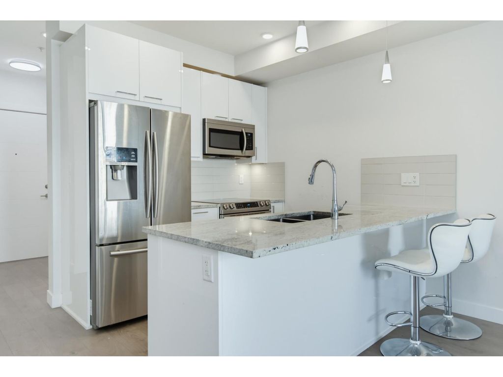 214 20696 Eastleigh Crescent, Langley