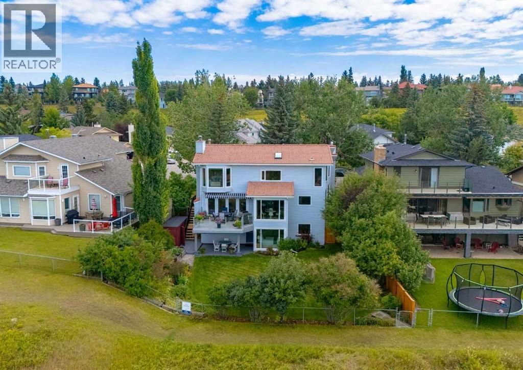 111 Hawksbrow Drive Nw, Calgary