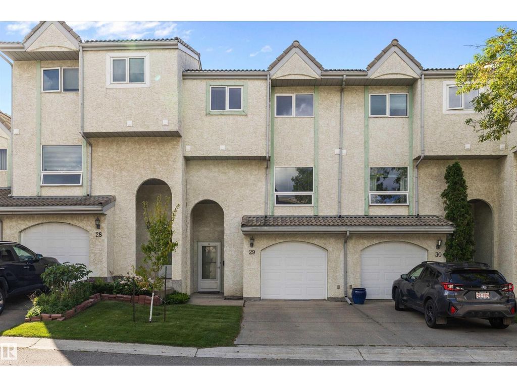 #29 9520 174 St Nw, Edmonton