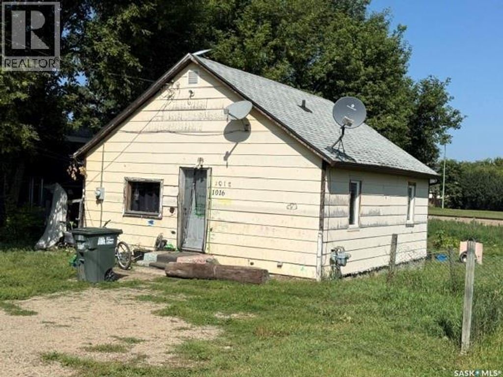 1016 17th Street W, Prince Albert