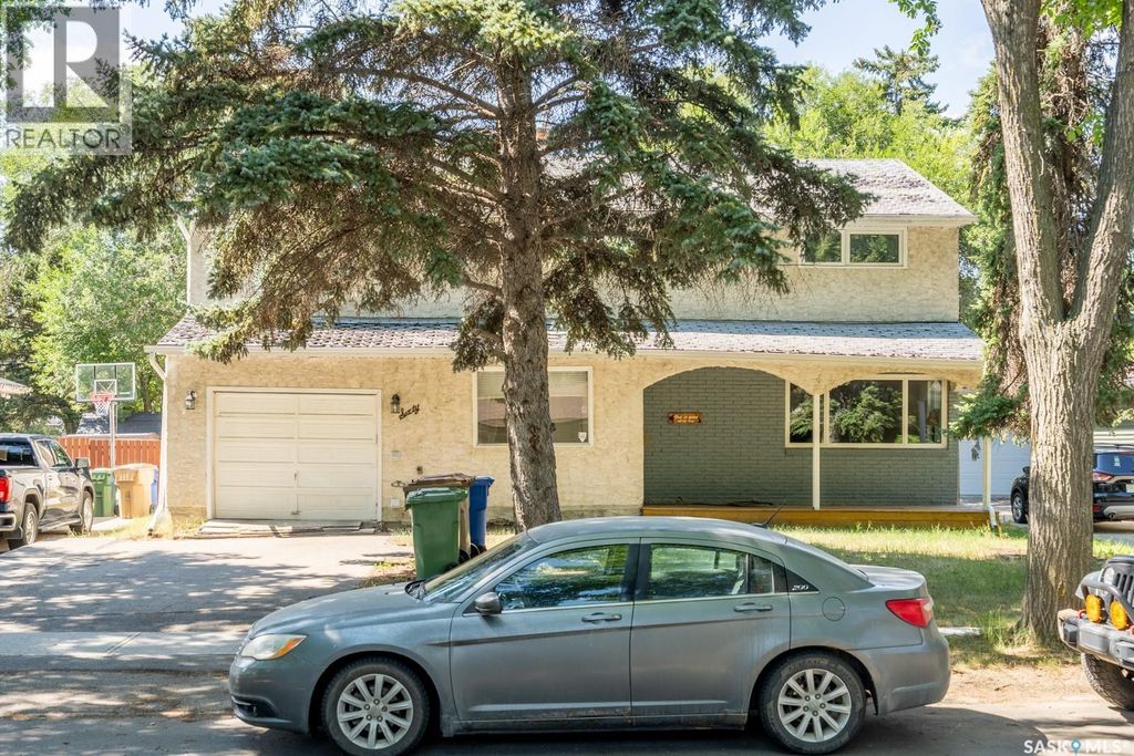 60 Dunning Crescent, Regina