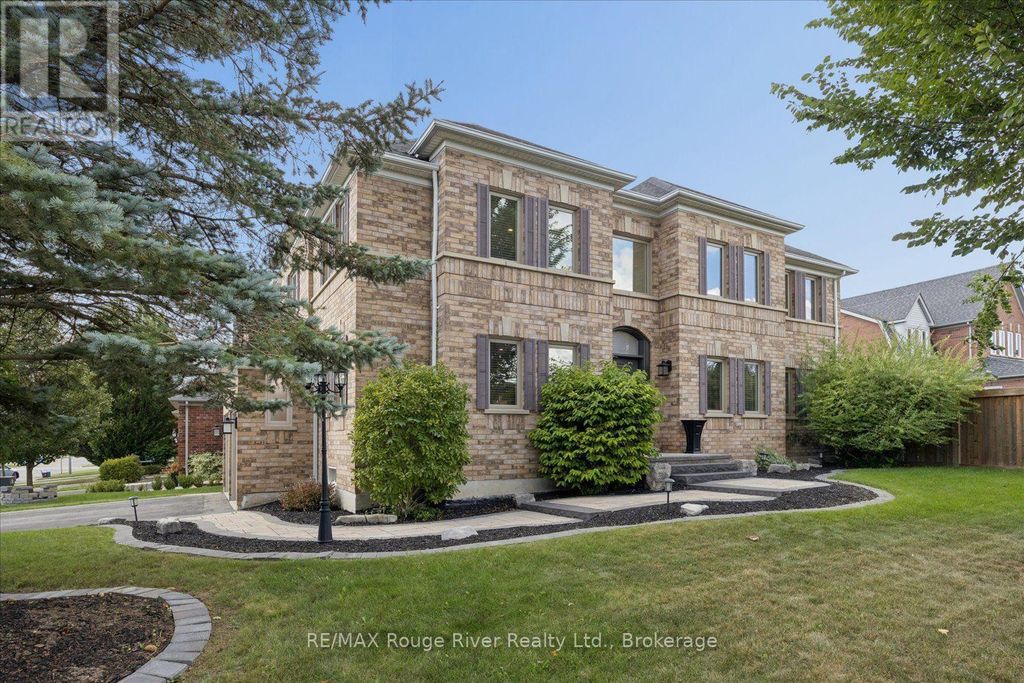 10 Windbreak Crescent, Whitby (williamsburg)