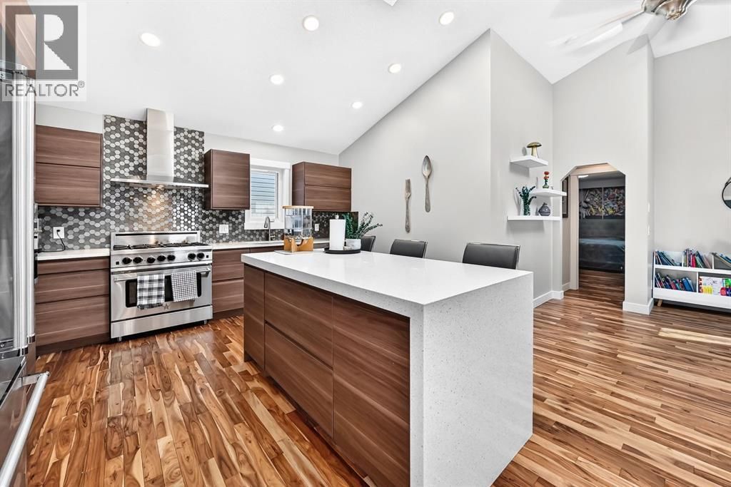 13 Cresthaven Way Sw, Calgary