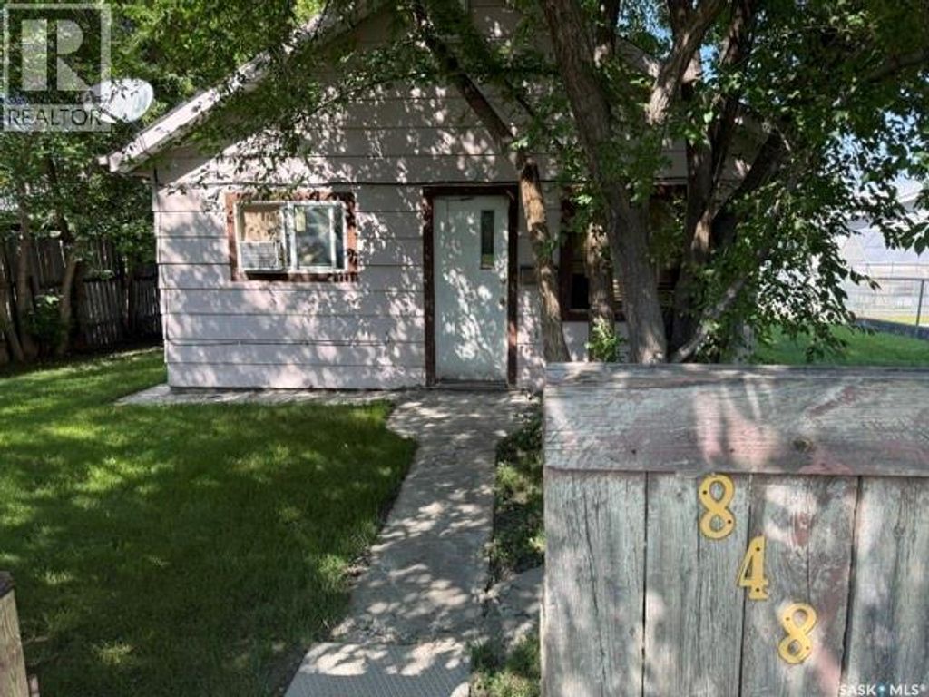 848 17th Street W, Prince Albert