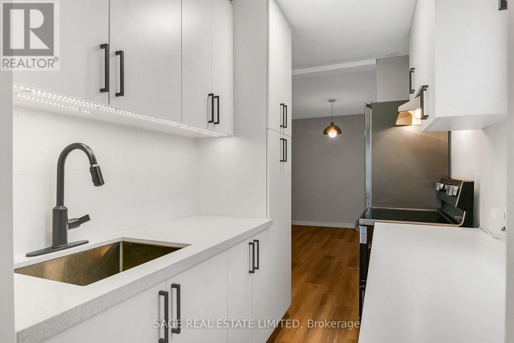 Upper - 633 St Clair Avenue W, Toronto (wychwood)