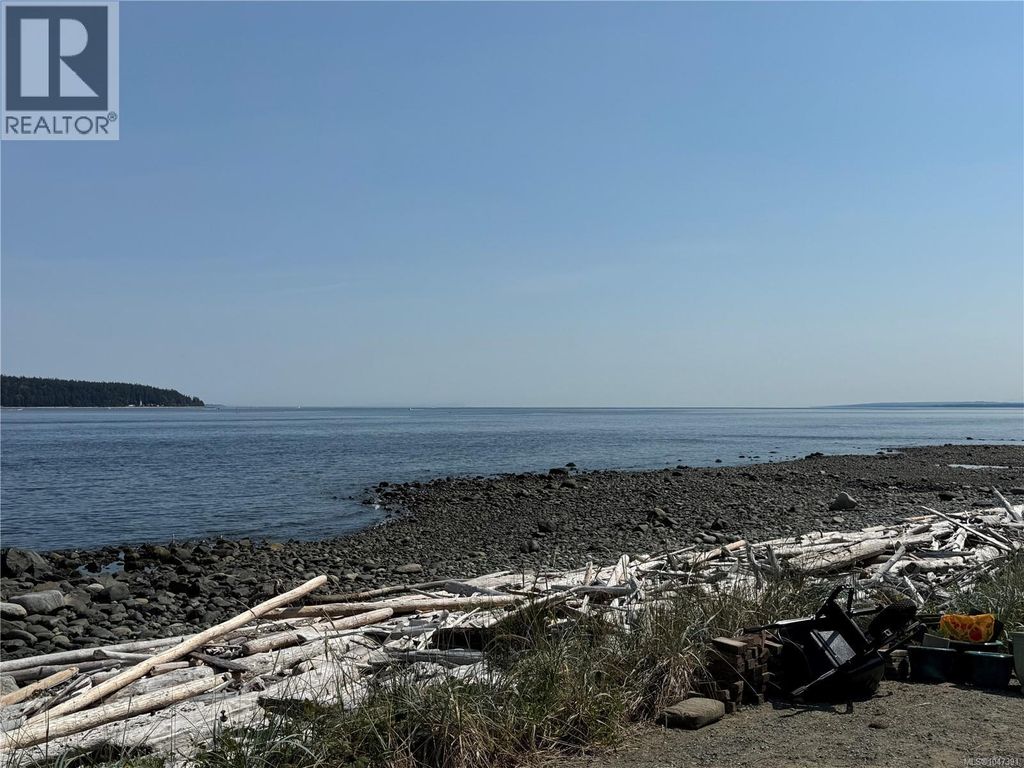 210 87 Island Hwy S, Campbell River