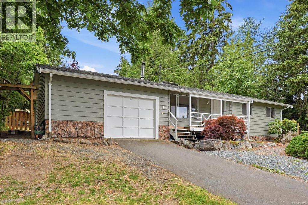 358 Aldous Rd, Qualicum Beach
