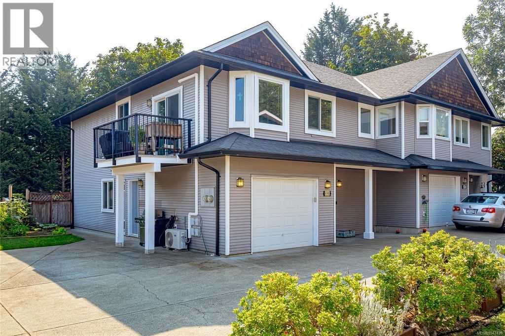 6183 Drombeg Pl, Duncan