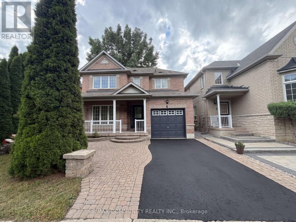 5 Canoe Crescent, Toronto (rouge)
